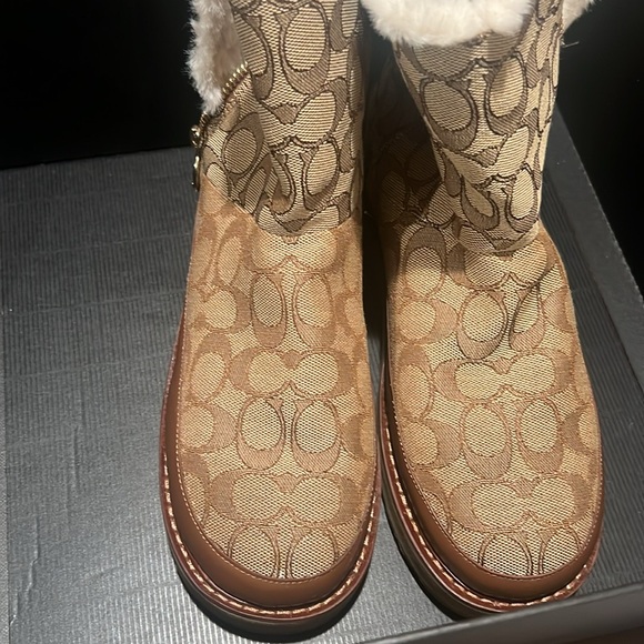 dark and light brown - Picture 7 of 11